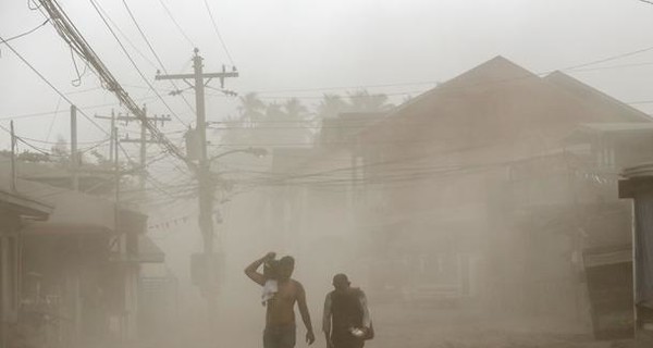 Извержение вулкана на Филиппинах: началась эвакуация, задержано 170 авиарейсов