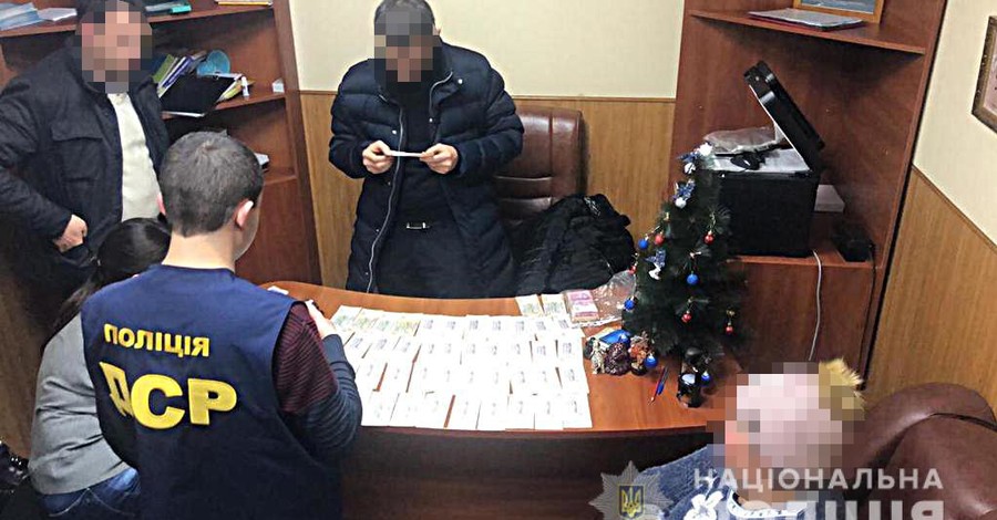 В Харьковской области замэра требовал взятку за выделение недвижимости детям под опекой