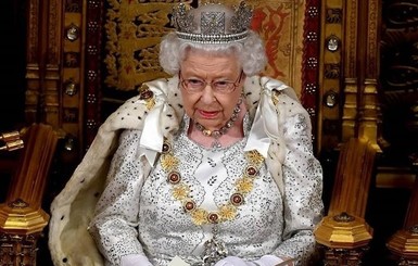 Королева Елизавета II отпустила принца Гарри и Меган Маркл, высказав недовольство