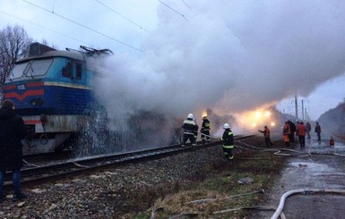 В Черниговской области сгорел локомотив электрички, из-за ЧП задержались 16 поездов в Киев