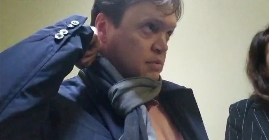 СМИ: Глава ФГИ Сенниченко проигнорировал неудобные вопросы журналистов о назначении скандального чиновника Беспалова