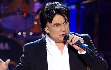 Российский певец Александр Серов попросит Верховную Раду пустить его на могилу матери
