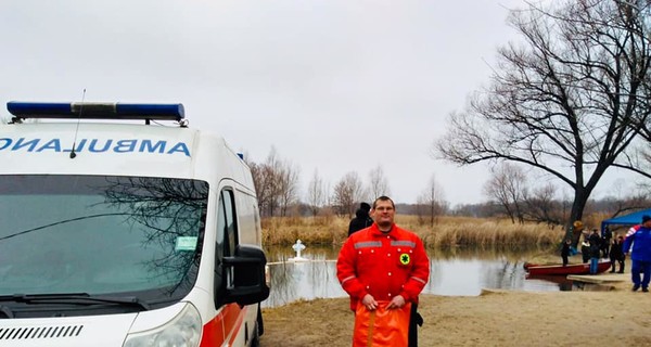 В Харькове после крещенского купания мужчину вернули с того света