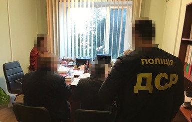 В Черкассах депутата подозревают в растрате 900 тысяч гривен, выделенных на дороги