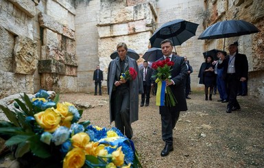 Зеленский посетил Яд Ва-шем на следующий день после Форума, посвященного жертвам Холокоста