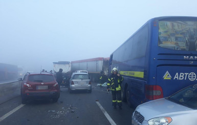 Под Одессой столкнулись 11 автомобилей: есть погибший