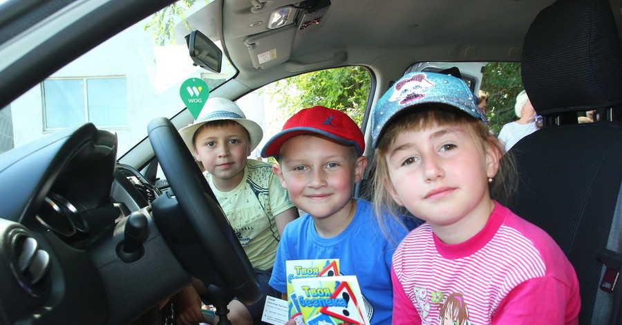 В украинских школах предлагают ввести экзамен по правилам дорожного движения