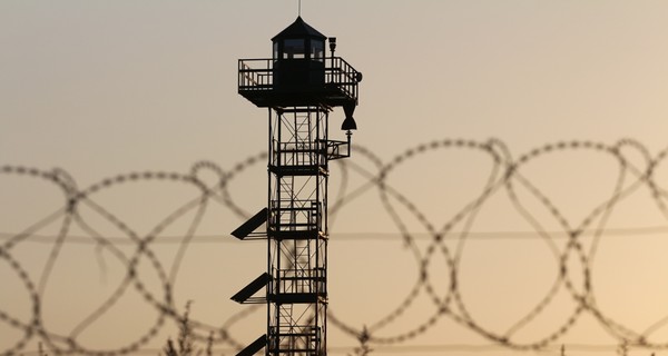 Луганчане получили 5 лет тюрьмы за то, что перевели через границу нелегалов