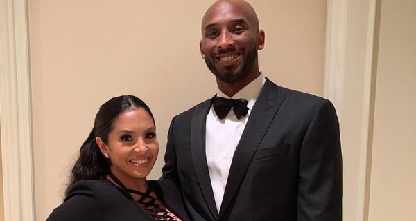 Жена погибшего Коби Брайанта просит людей о помощи  