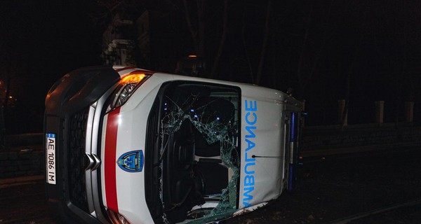 В Днепре разбилась машина скорой помощи