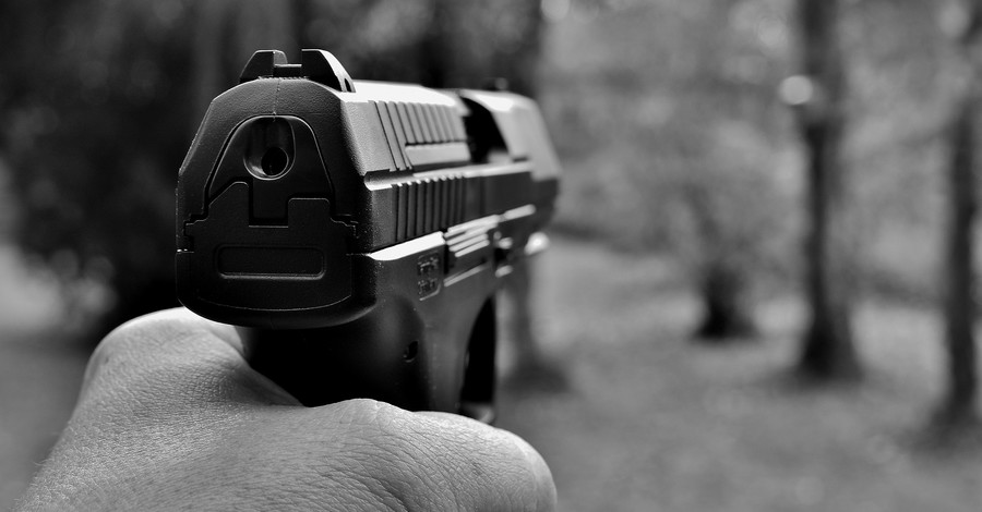 В центре Киева неизвестный застрелил мужчину