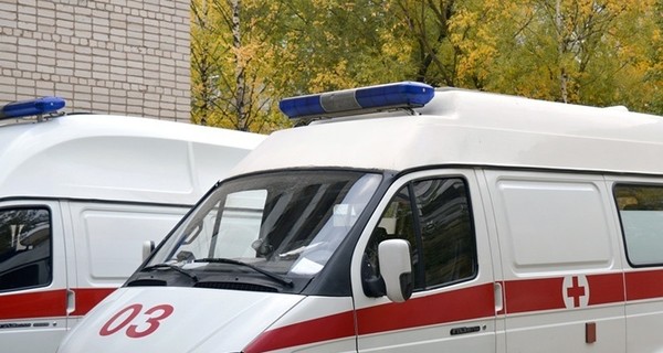 В Черкассах полицейский в последнюю секунду оговорил девушку от самоубийства