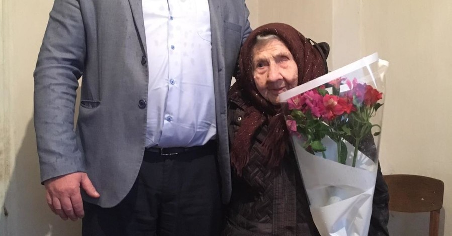 На Луганщине долгожительница отметила 107-й день рождения