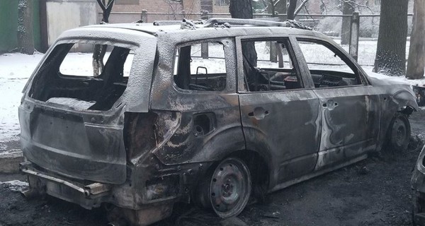 Под Киевом неизвестные подожгли автомобиль депутата из Ирпеня