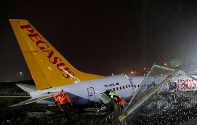 Пассажир разломившегося на части самолета в Турции рассказал об аварии