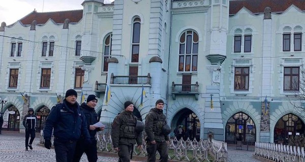 Последствия перестрелки в Мукачево: город патрулируют Нацгвардия и полиция – ждут 
