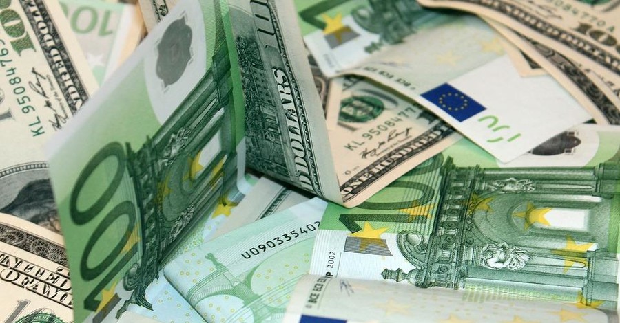 Доллар и евро продолжают падение