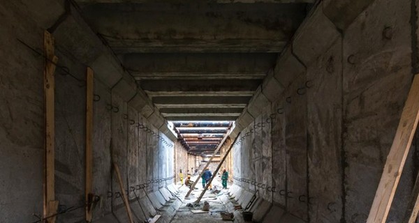 СБУ провела обыски из-за возможных схем при строительстве метро на Виноградарь