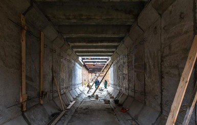 СБУ провела обыски из-за возможных схем при строительстве метро на Виноградарь