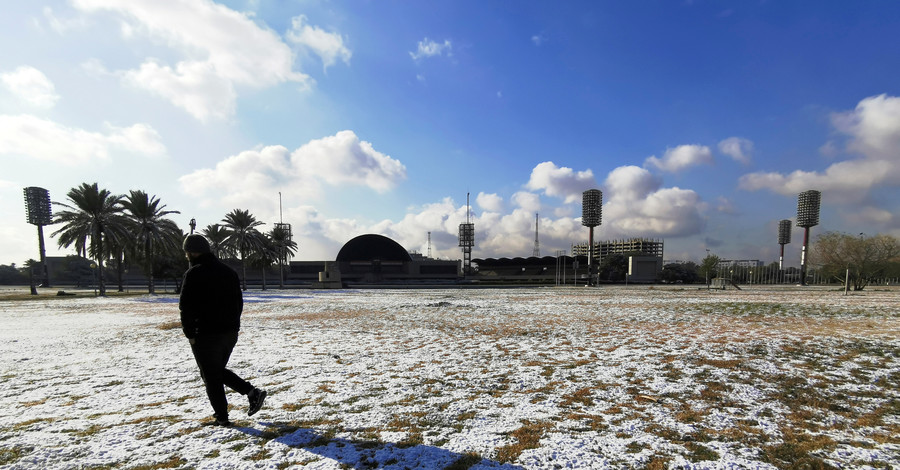 В Багдаде впервые за 12 лет начался снегопад