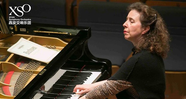 Знаменитая виртуоз оплакивает фортепиано за 150 тысяч фунтов, которое разбили грузчики