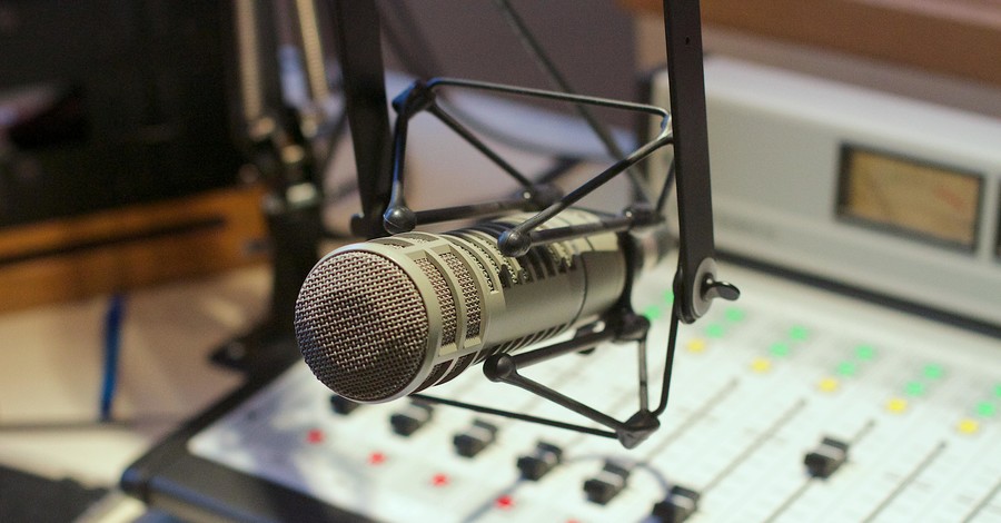 Радиостанции перевыполнили план по украинским песням в эфире