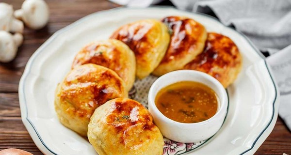 Евгений Клопотенко поделился рецептом картофельных зраз с грибами