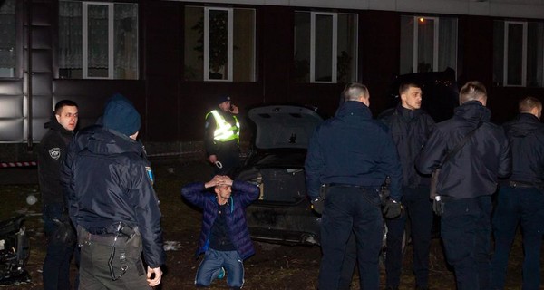 В Днепре во время погони иномарка снесла пешеходов