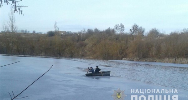 На Житомирщине спасли лодку с детьми, которую унесло в сторону дамбы