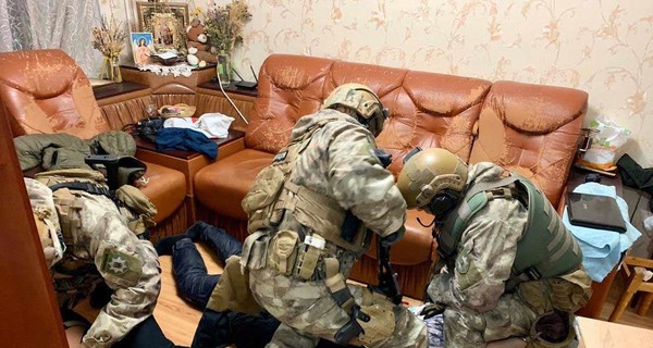 В Днепре задержали банду, главарь которой накануне уходил от погони и насмерть сбил пешехода