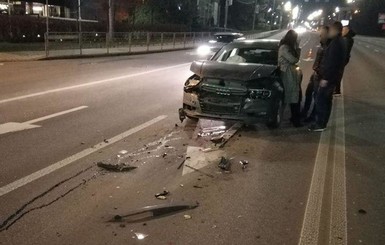 В Киеве пьяная женщина-водитель устроила ДТП с 3 машинами