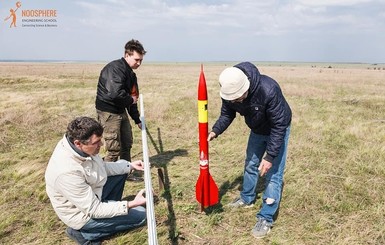 Как украинские студенты собирают и запускают космические ракеты