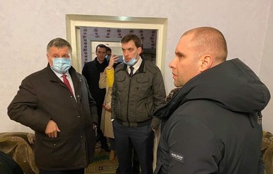 Гончарук в Новых Санжарах: Эвакуированные украинцы находятся в полной безопасности
