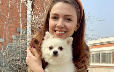 Зеленский пообещал помочь украинке, которая осталась в Китае из-за любимой собаки