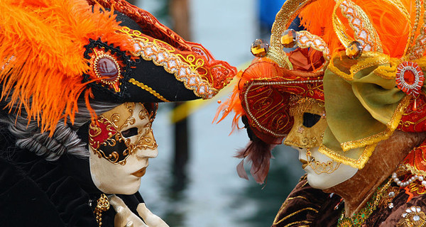 Коронавирус в Италии: власти отменили Венецианский карнавал