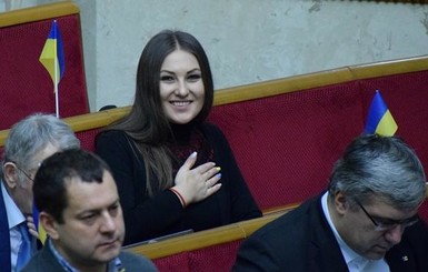 Федына пришла на допрос в ГБР и вызвала Зеленского на разговор