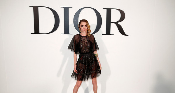 Кара Делевинь, Деми Мур и другие знаменитости на показе Christian Dior