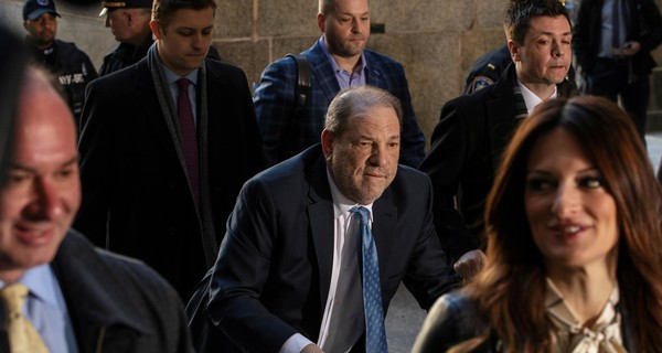 Признанного виновным в изнасиловании Вайнштейна госпитализировали