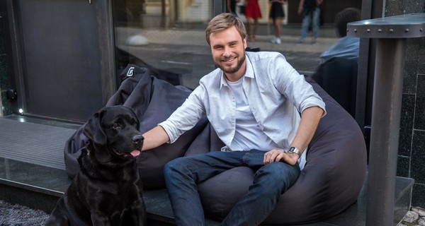 Егору Гордееву – 30 лет: ведущий, холостяк, философ и моряк