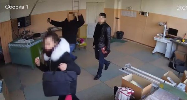 Уволили одесских полицейских, которые обокрали офис во время обыска