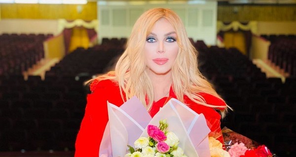 Ирина Билык похвасталась первыми цветами юбилейного тура