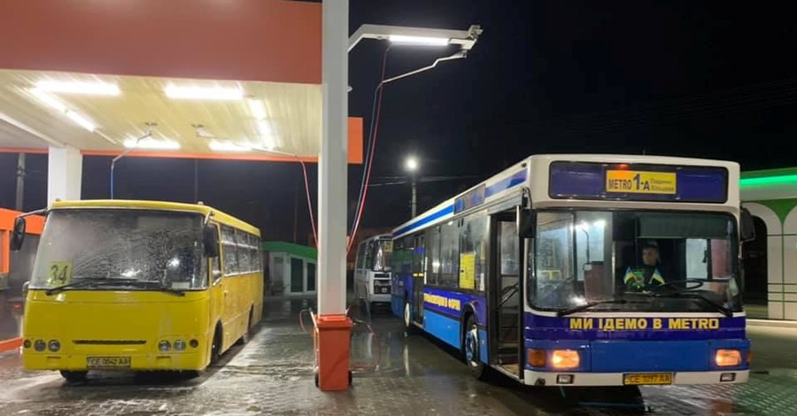 Коронавирус в Черновцах: дезинфицируют транспорт, но термометров и масок не хватает