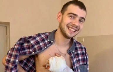 Во Львове хирурги сумели пришить  23-летнему парню оторванную руку