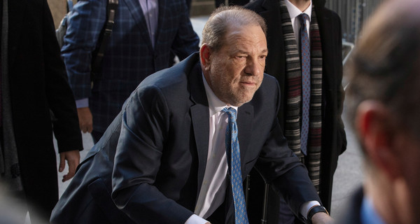 Из больницы сразу в тюрьму: После операции на сердце Вайнштейна перевели в самую большую колонию