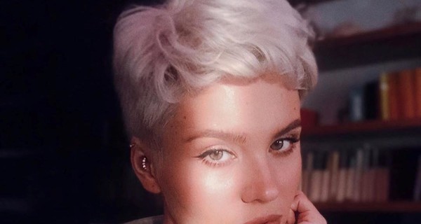 Дочь певицы Валерии отказалась от данного родителями имени