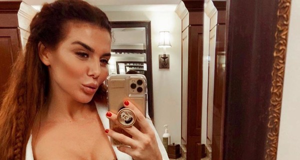 Седокова пригласила фанатов на секс-беседы: Хочешь ко мне в гости - напиши