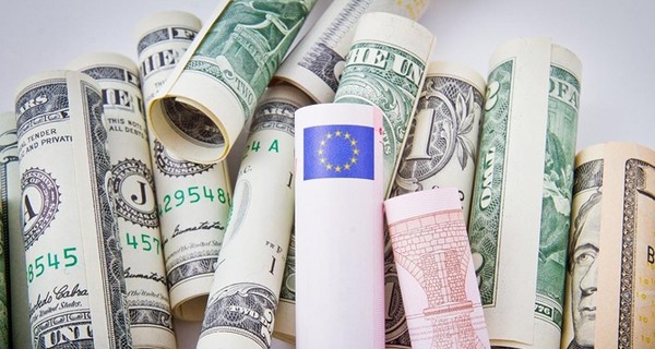 Курс валют: гривна рухнула ниже 29 за евро