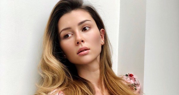 Дочь Заворотнюк показала фото мамы и бабушки: Пухлые губы - фетиш нового десятилетия