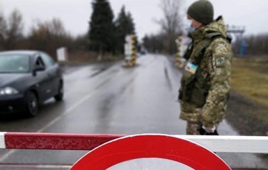 Украина просит Польшу пропустить украинцев, застрявших на границе