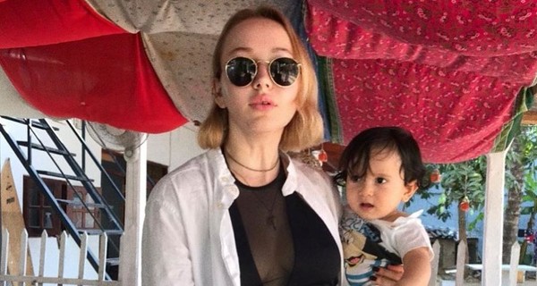 Режиссер Ксения Бугримова не смогла вылететь домой: Я заложник острова